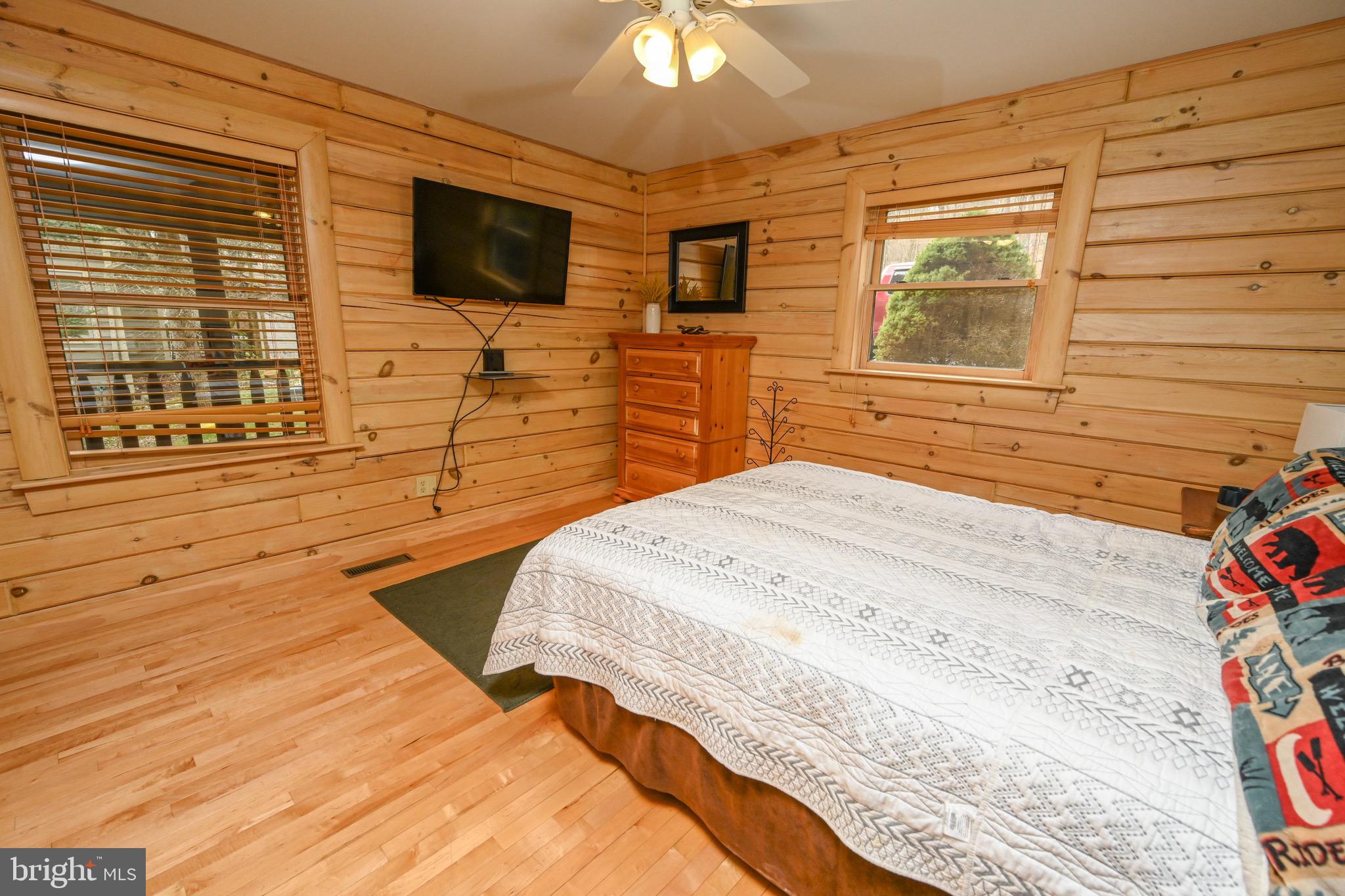 1419 SANDY SHORES ROAD