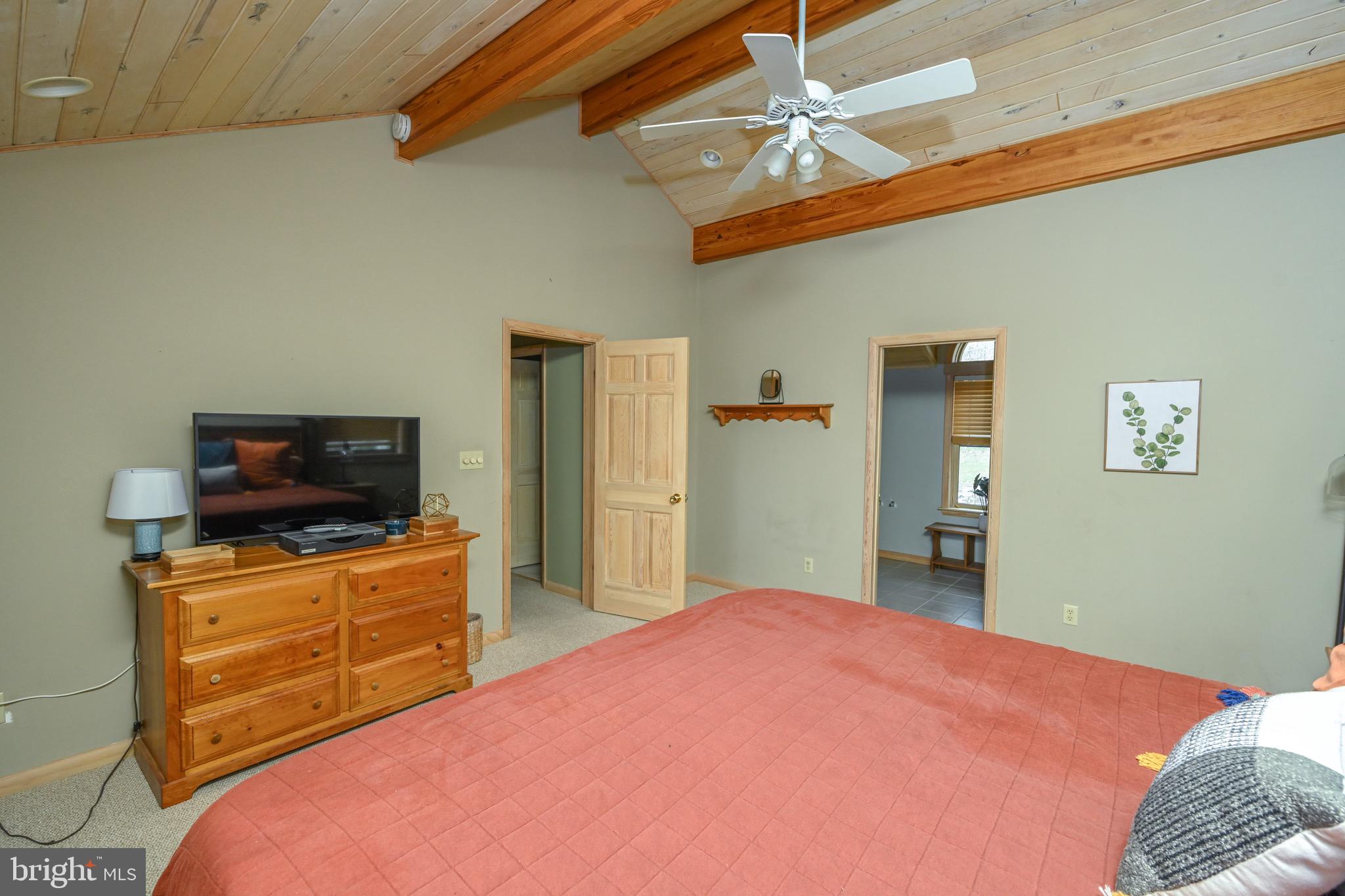 1419 SANDY SHORES ROAD