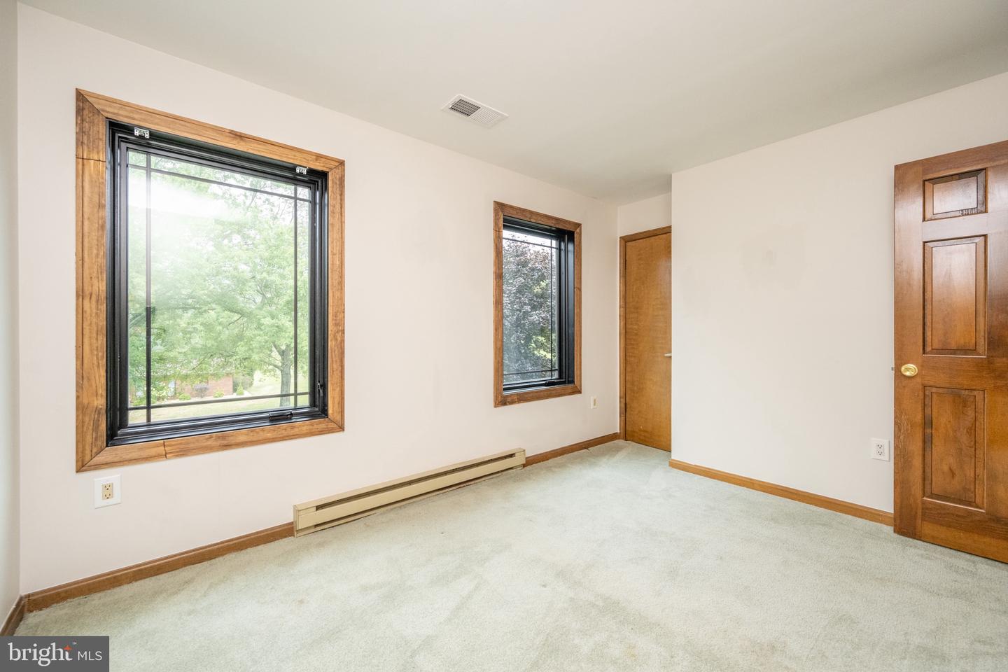 208 Drane Dr