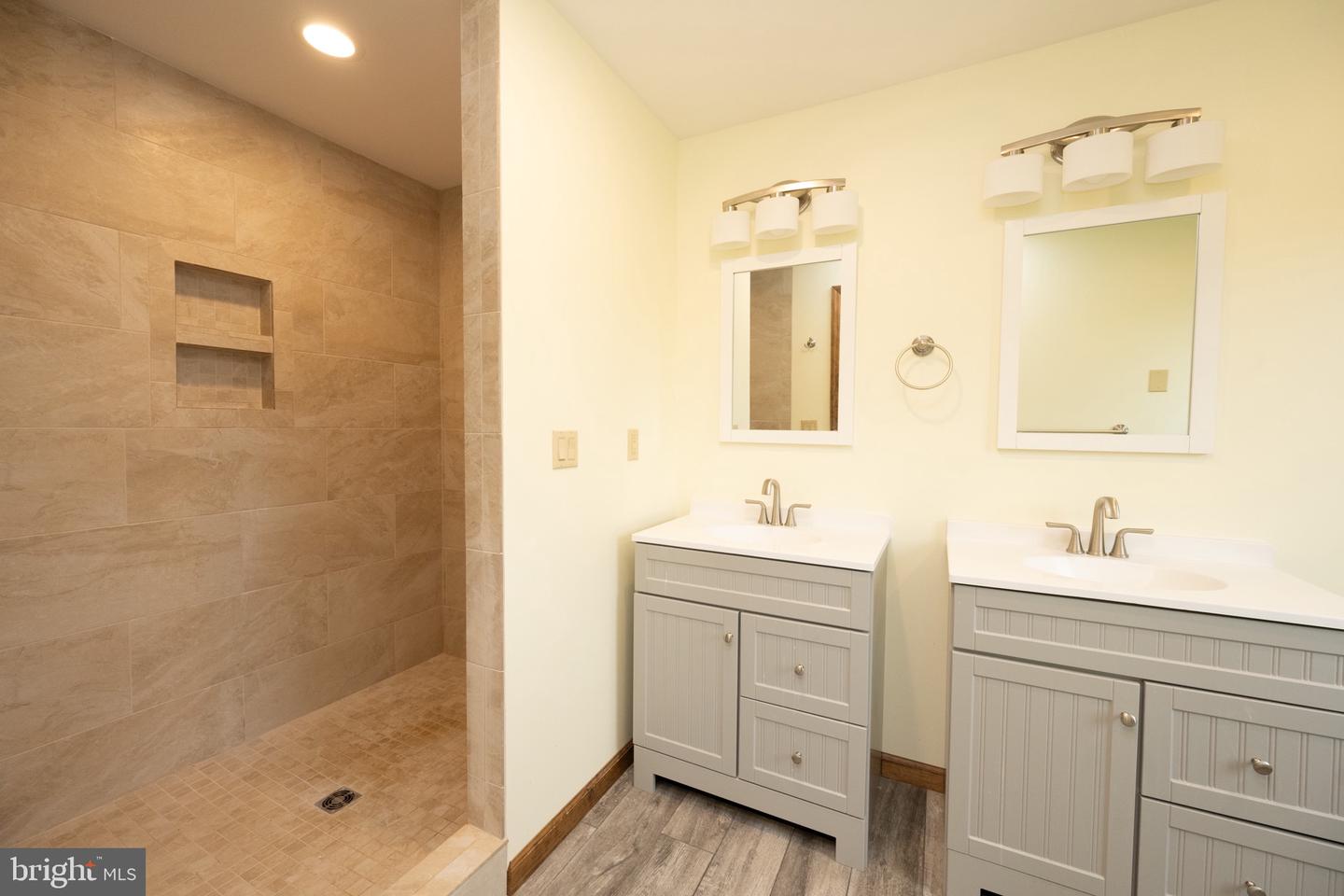 208 Drane Dr