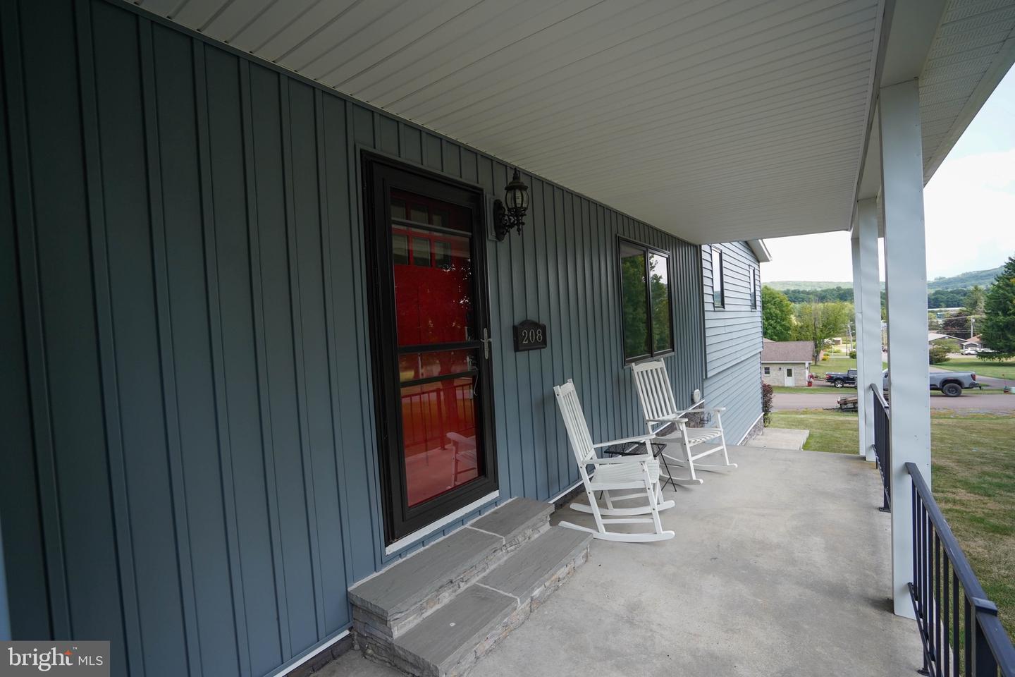208 Drane Dr