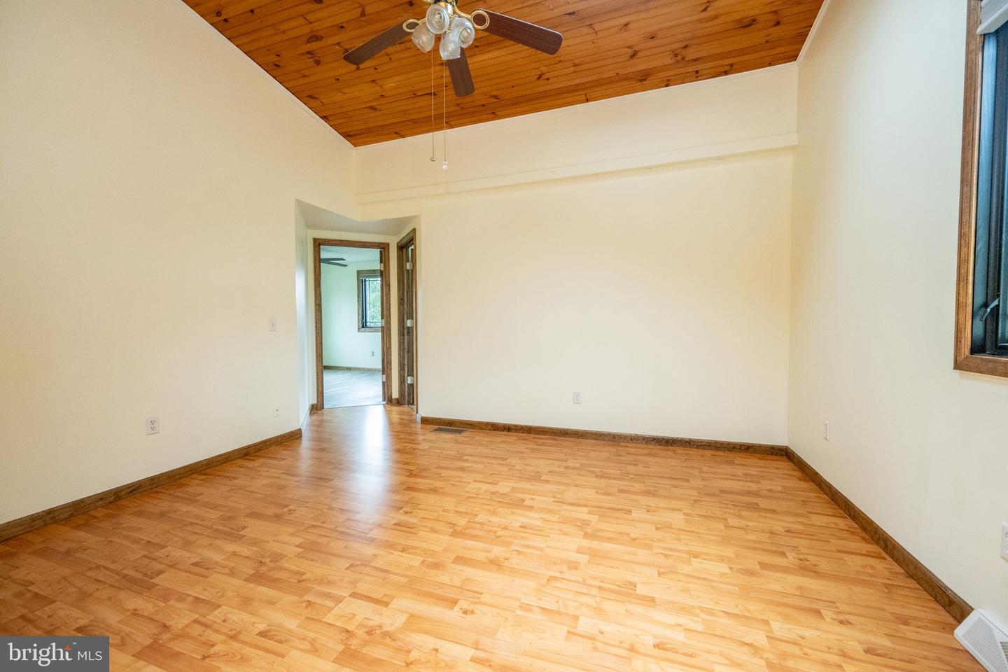 208 Drane Dr