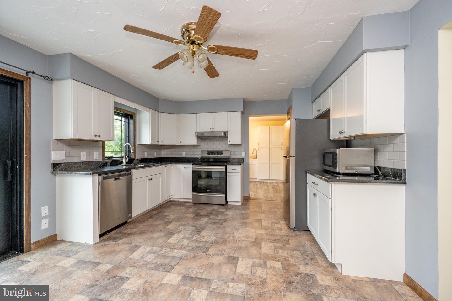 208 Drane Dr