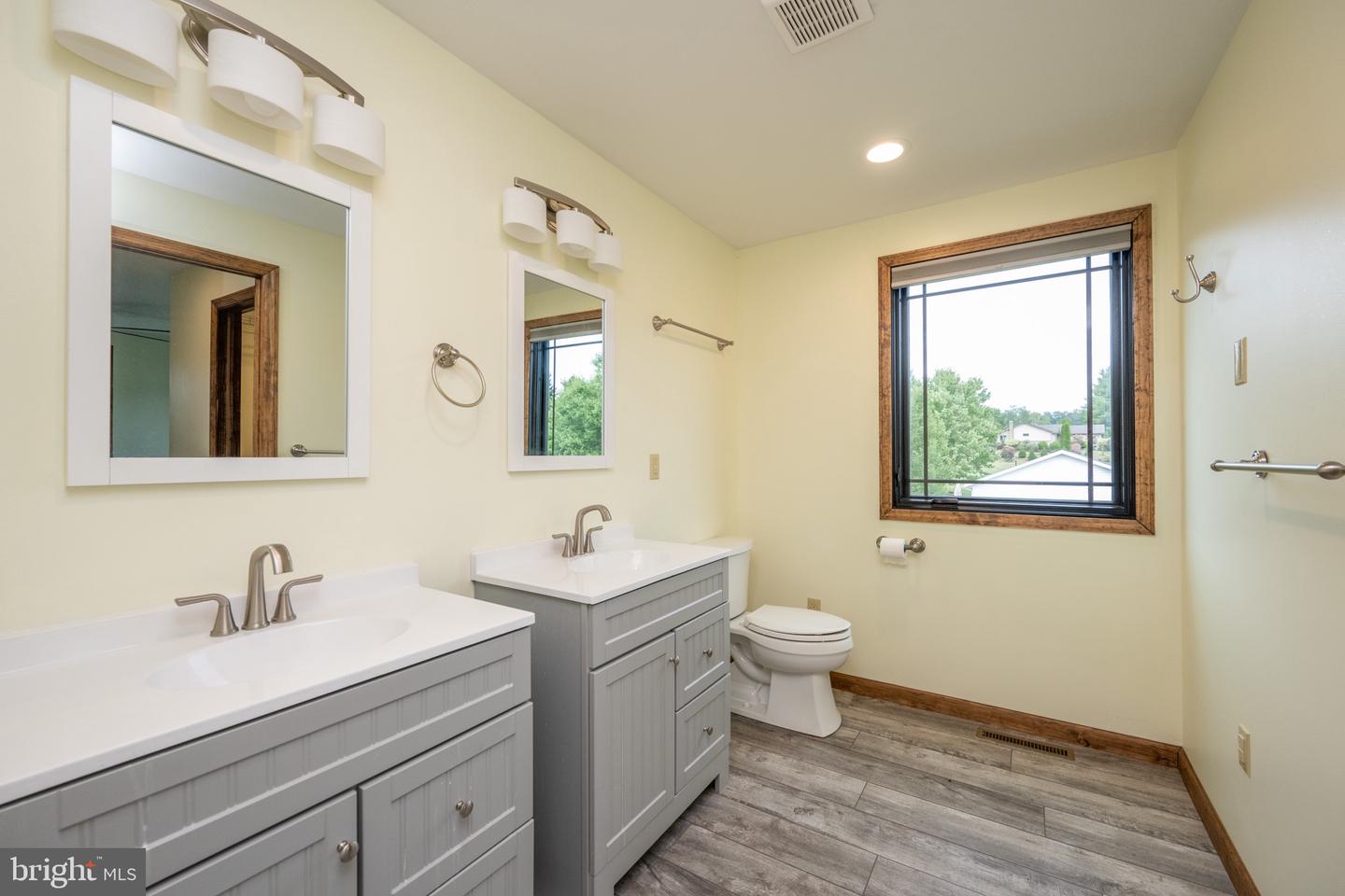 208 Drane Dr