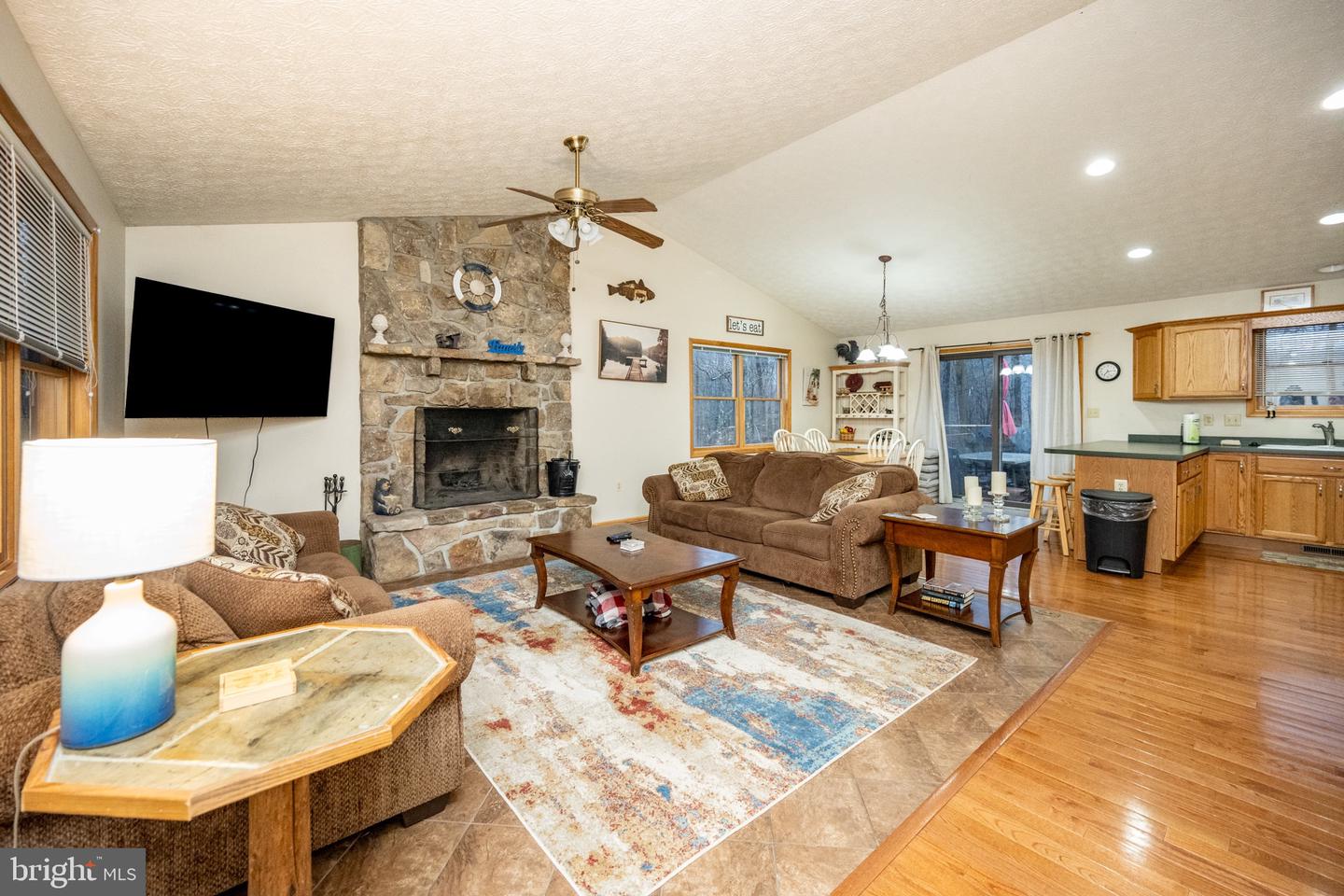 2467 Glendale Rd