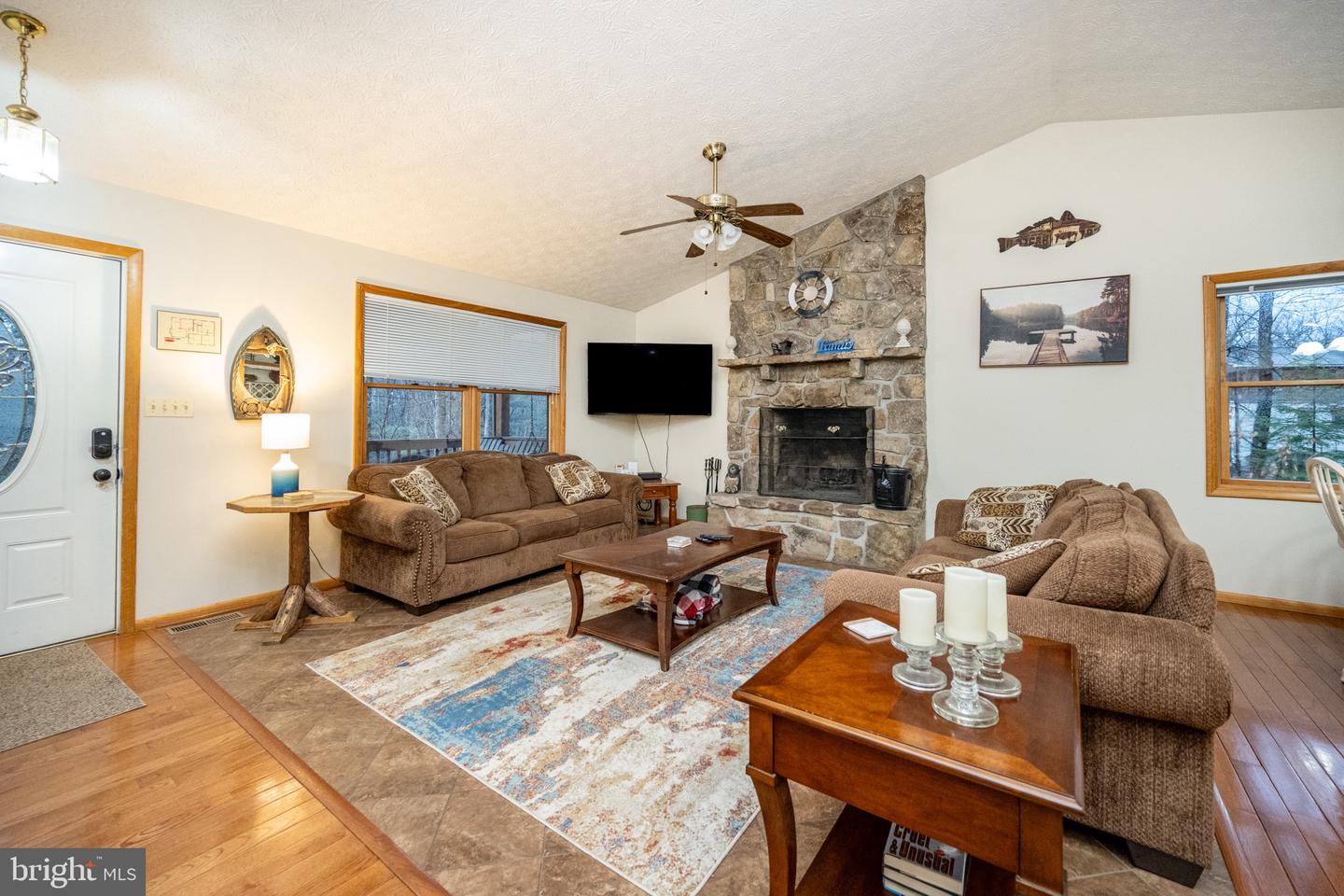 2467 Glendale Rd