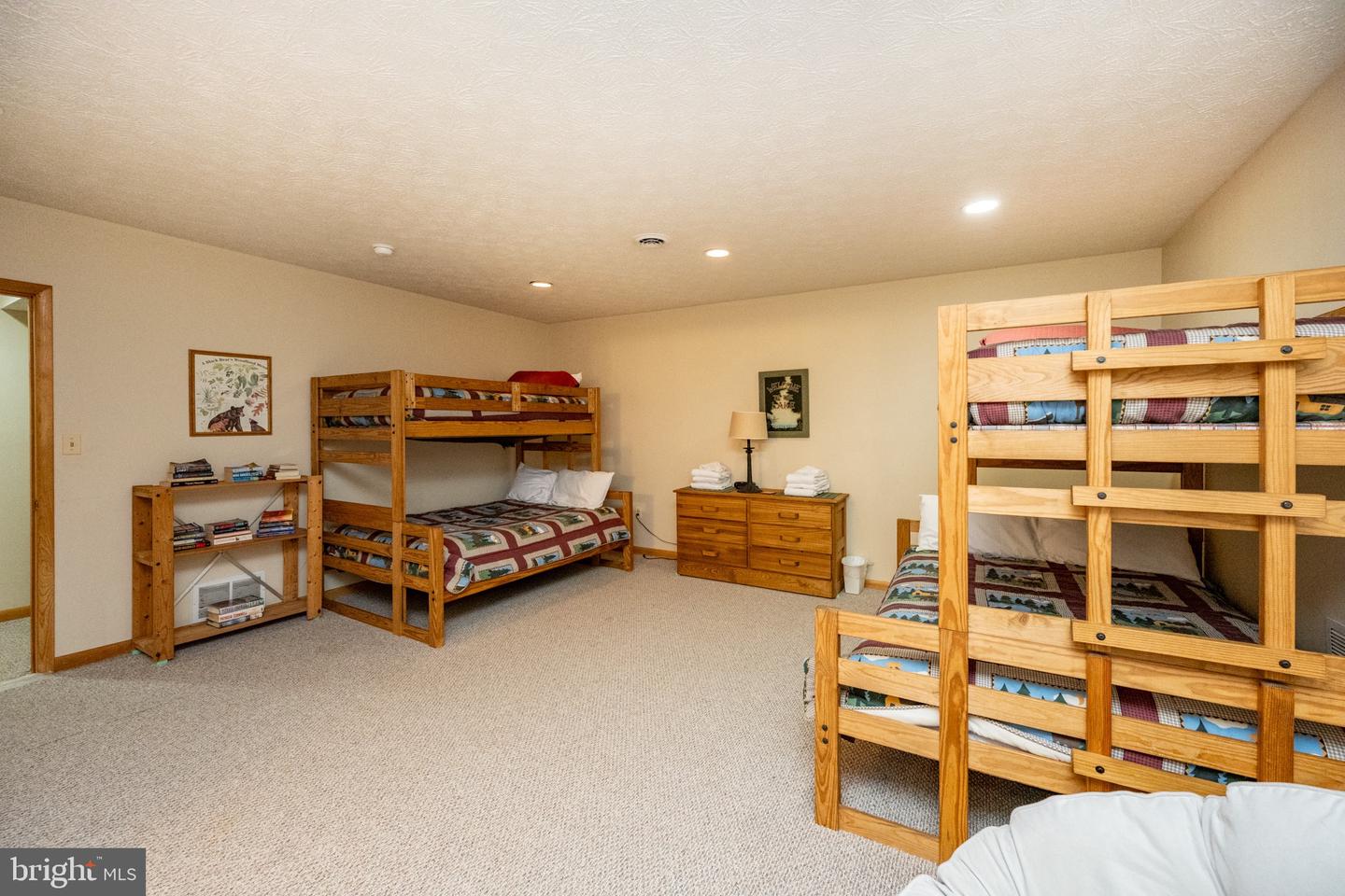 2467 Glendale Rd