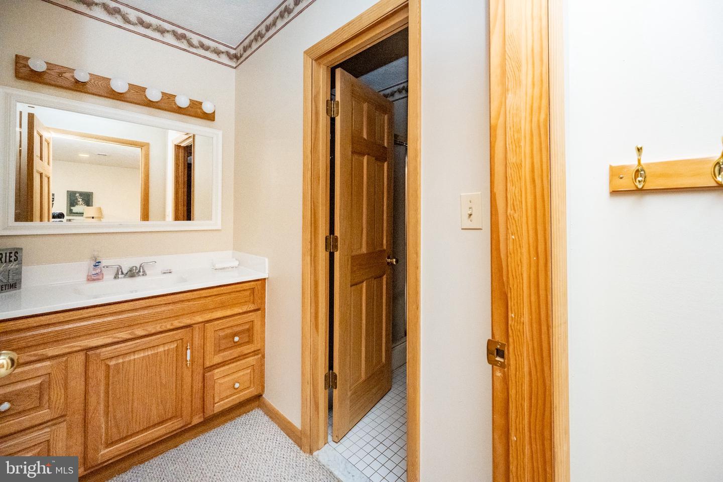 2467 Glendale Rd