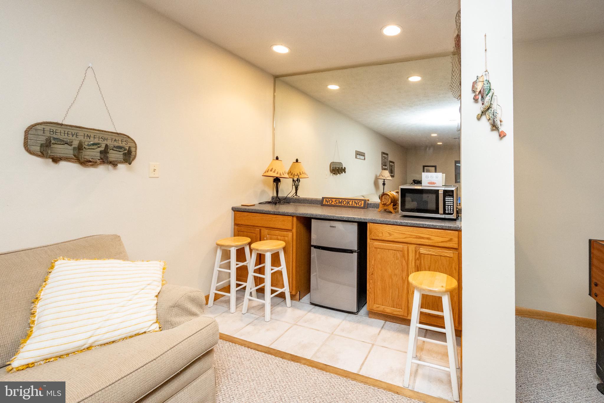 2467 Glendale Rd