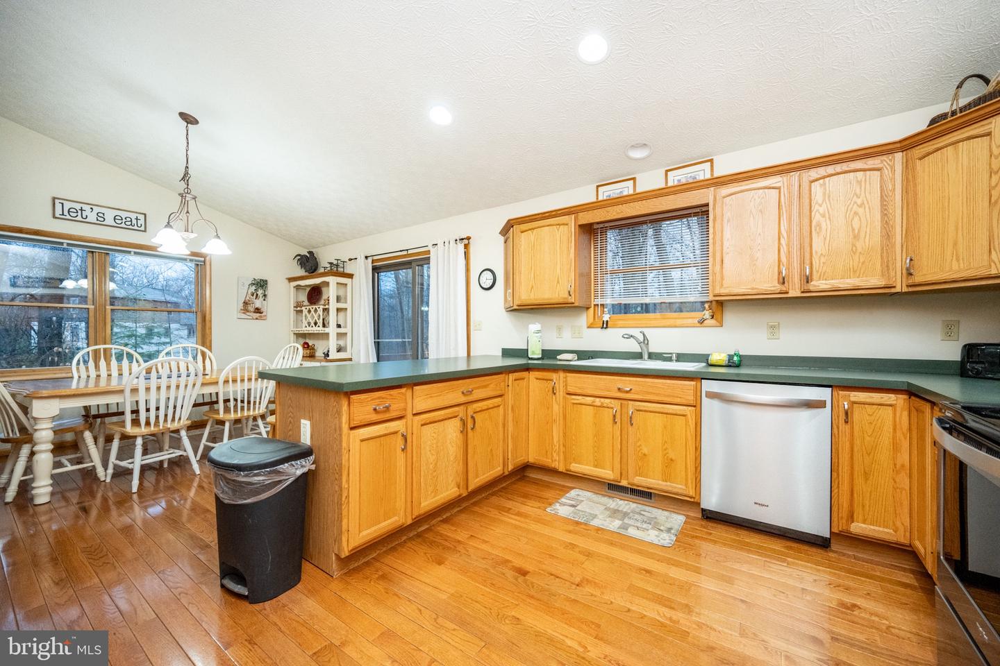 2467 Glendale Rd