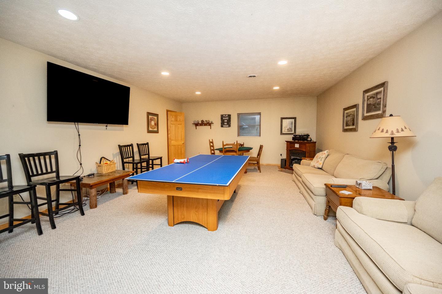 2467 Glendale Rd