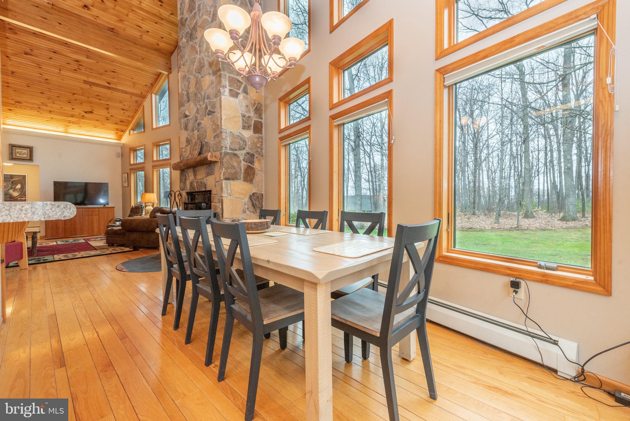 332 Bracken Dr