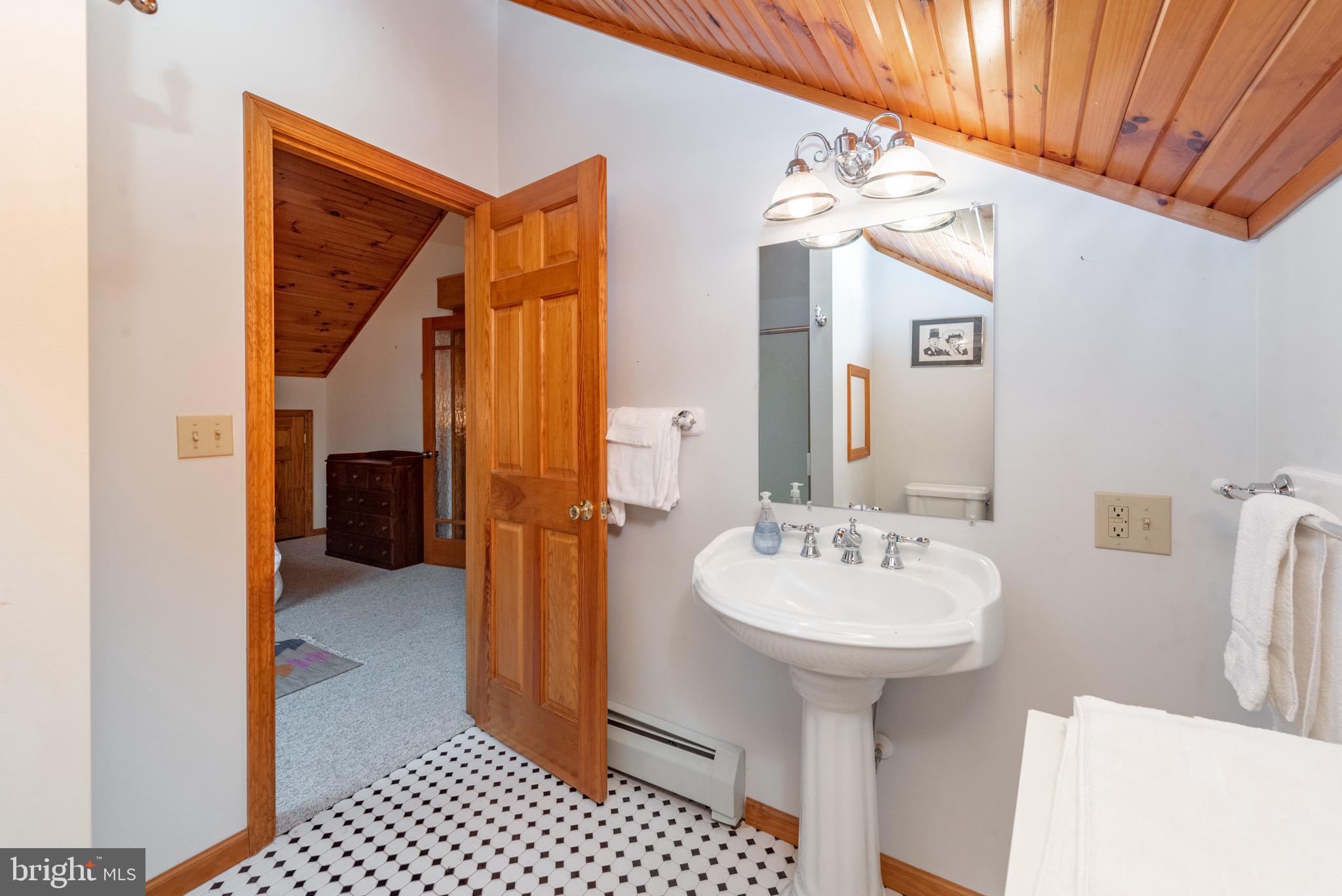 332 Bracken Dr