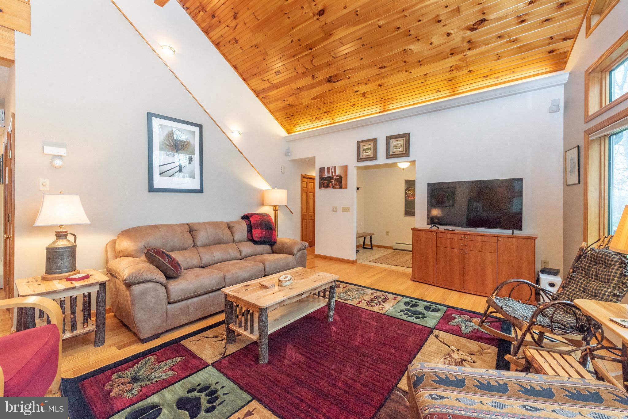 332 Bracken Dr
