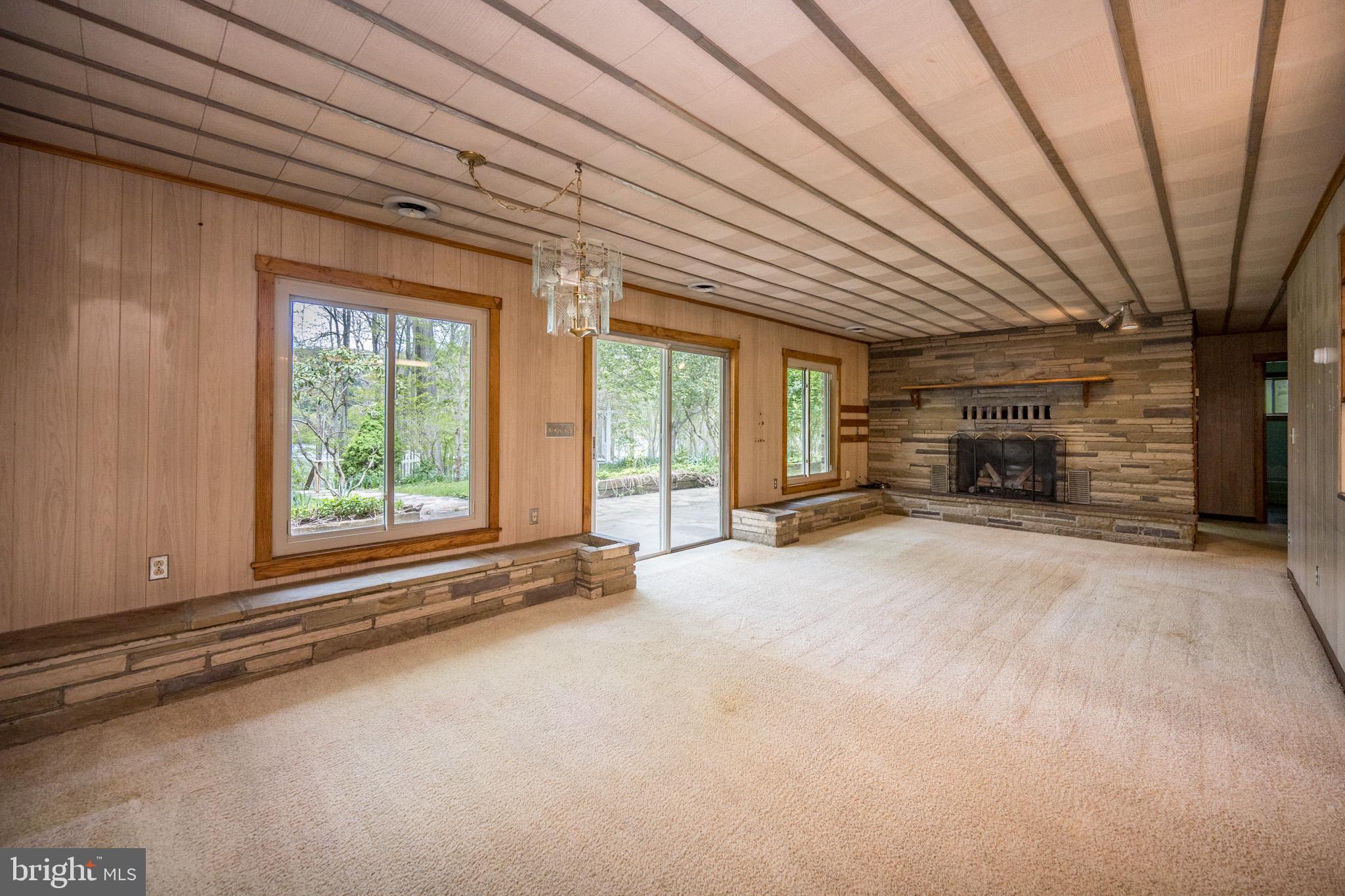1321 Marsh Hill Rd