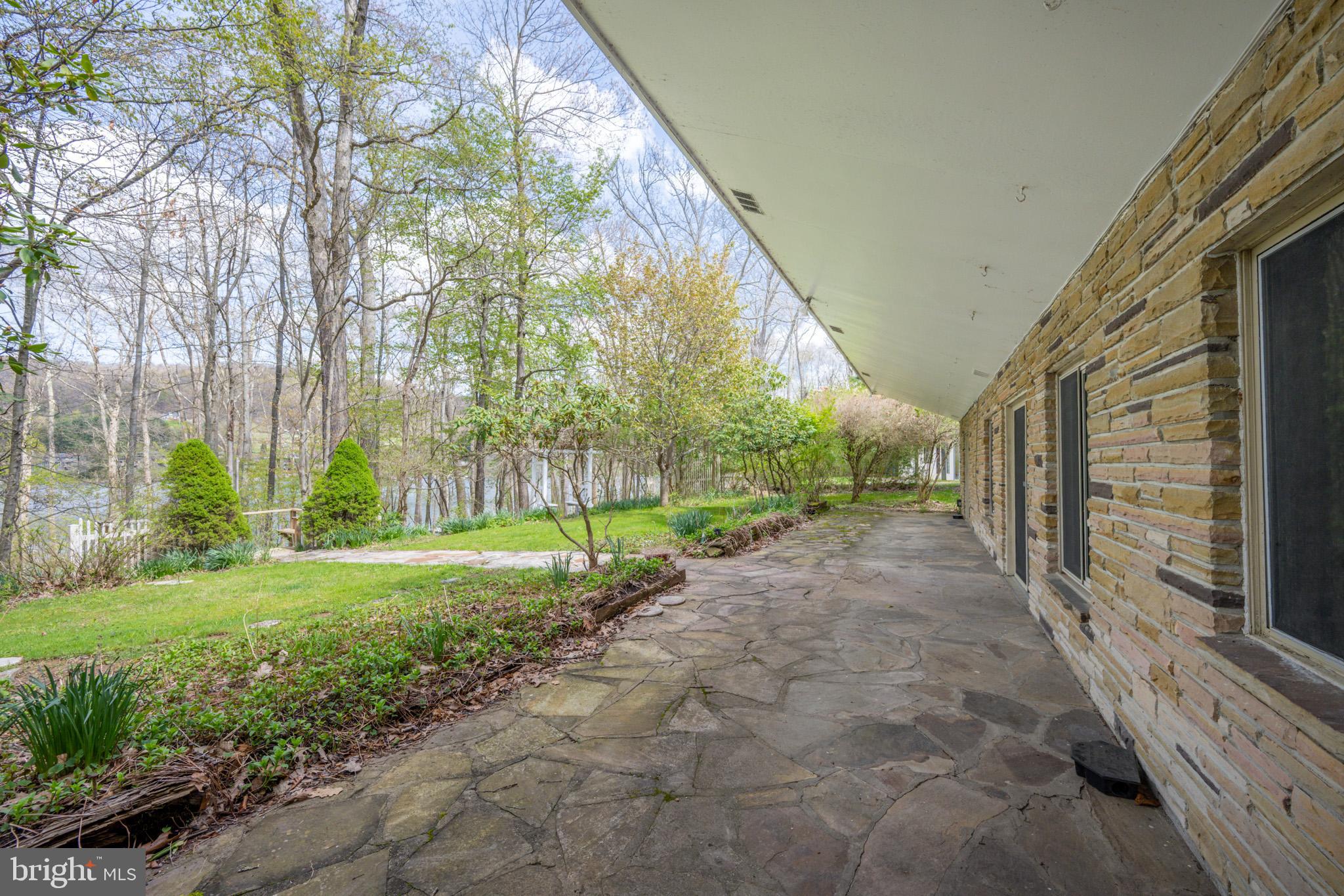 1321 Marsh Hill Rd