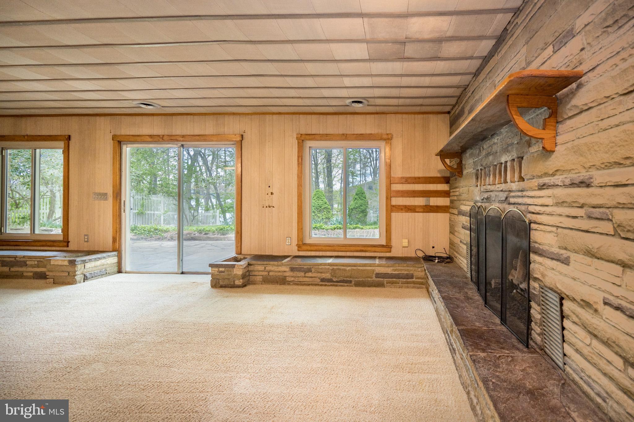 1321 Marsh Hill Rd