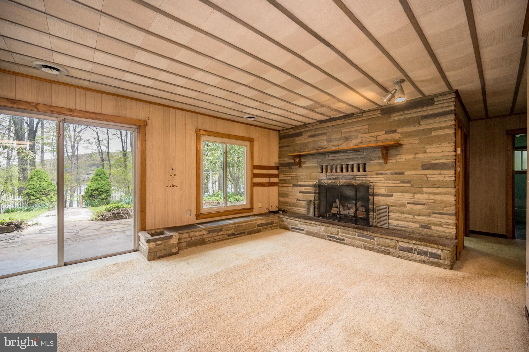 1321 Marsh Hill Rd