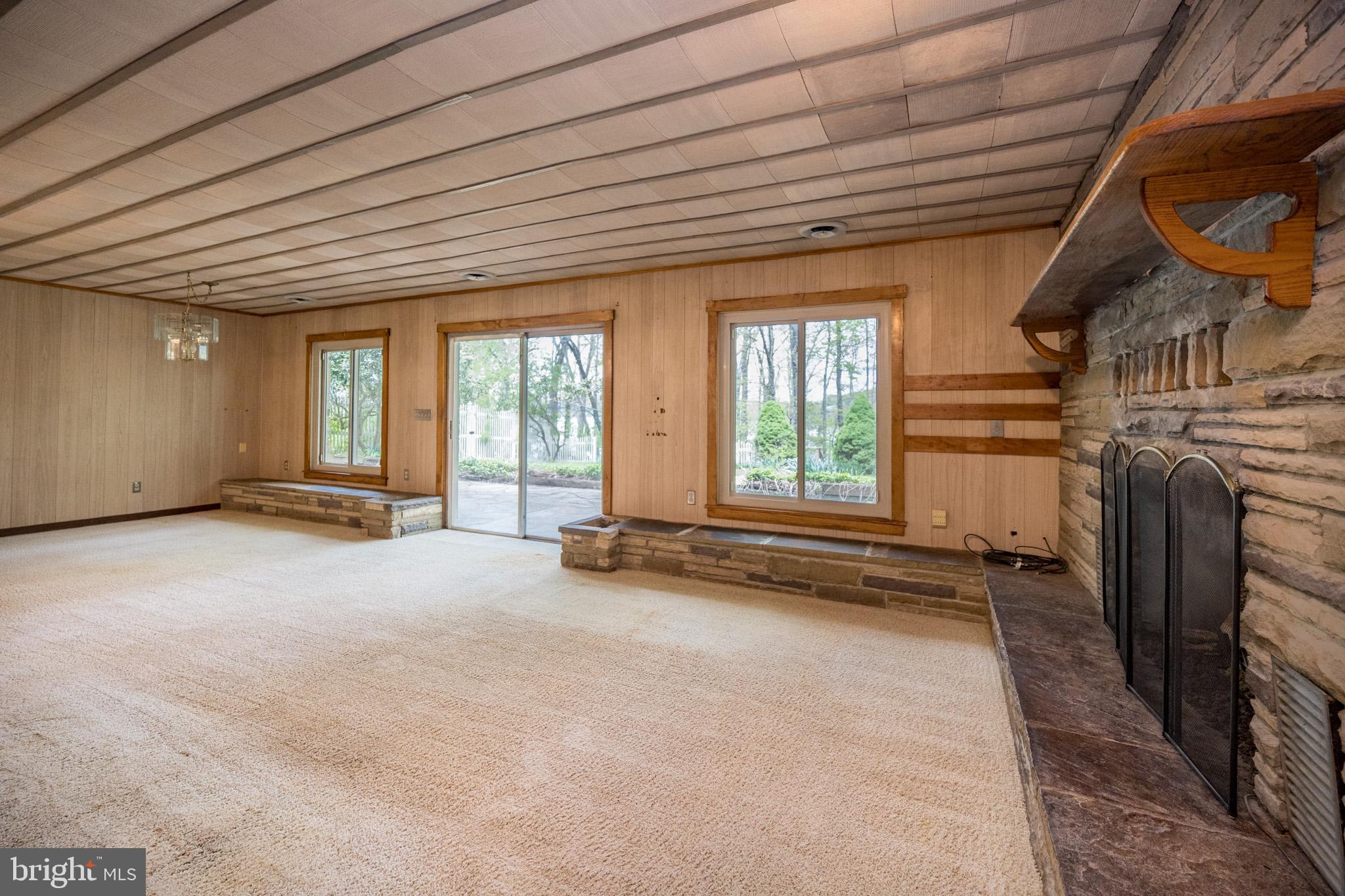 1321 Marsh Hill Rd
