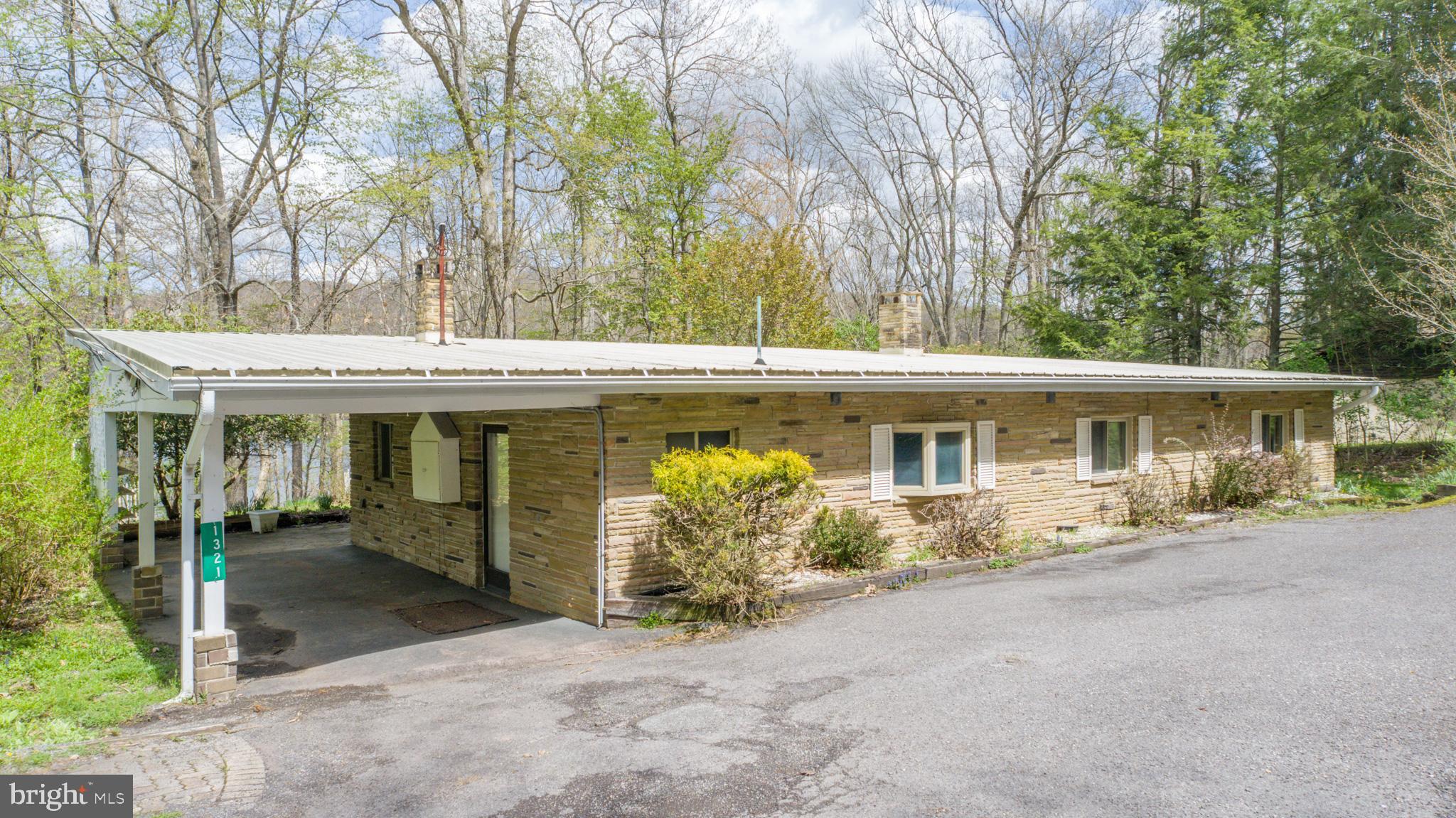 1321 Marsh Hill Rd