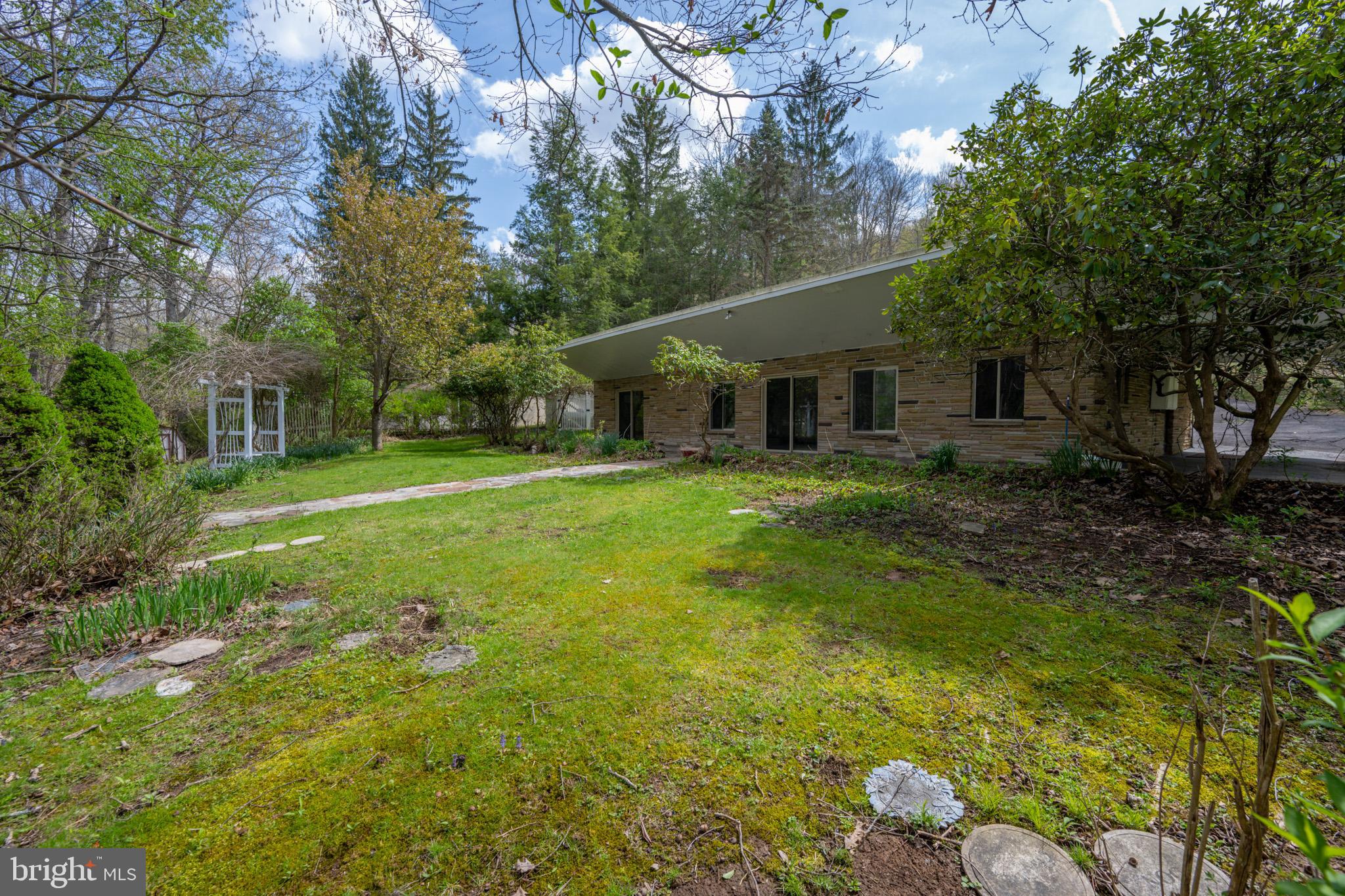 1321 Marsh Hill Rd