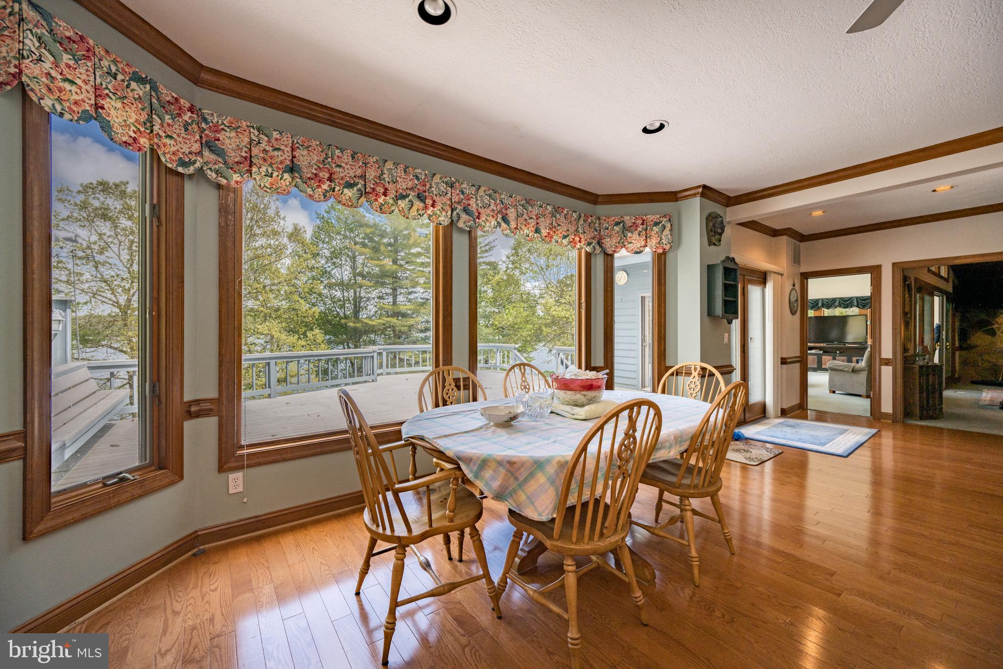 62 Duck Cove Rd