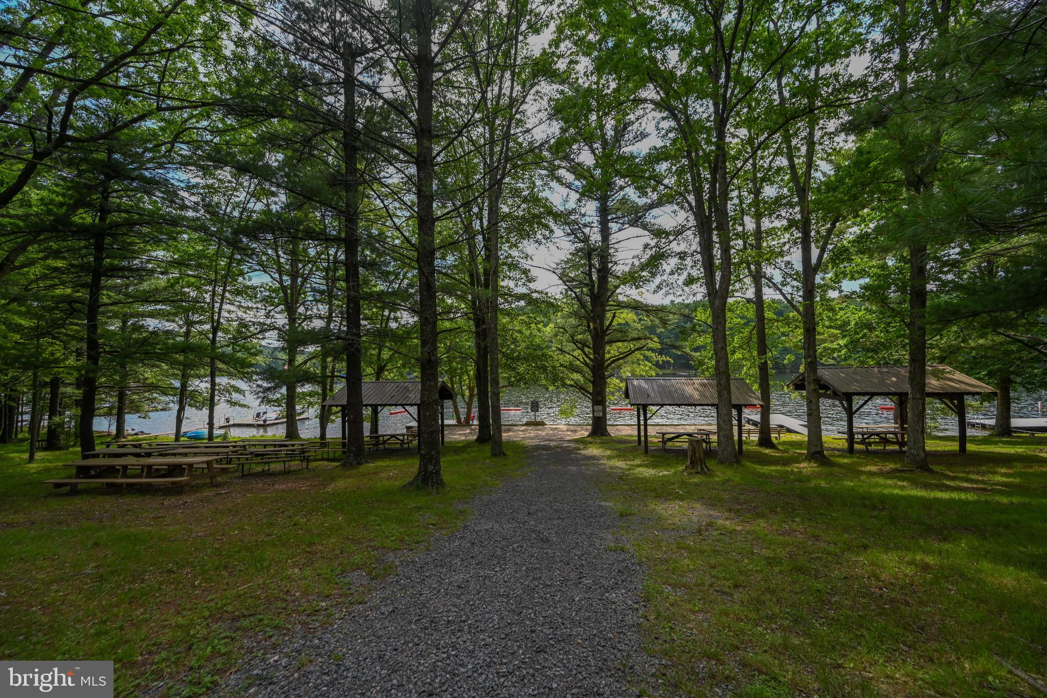 201 Deer Run Ln