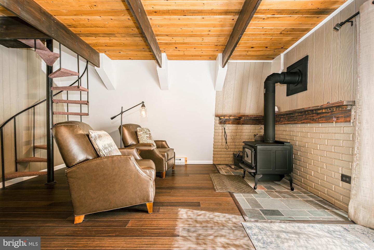 506 Cedar Ln