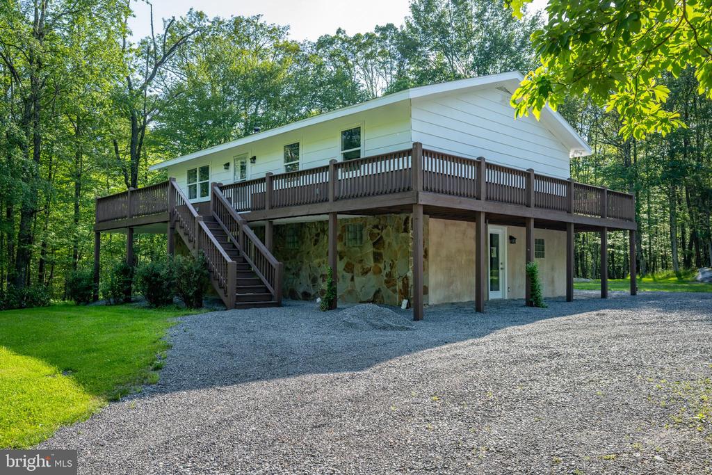 17 DRIFTWOOD LANE