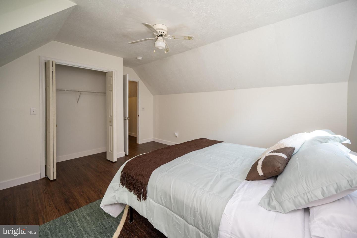 163 Crestview Dr