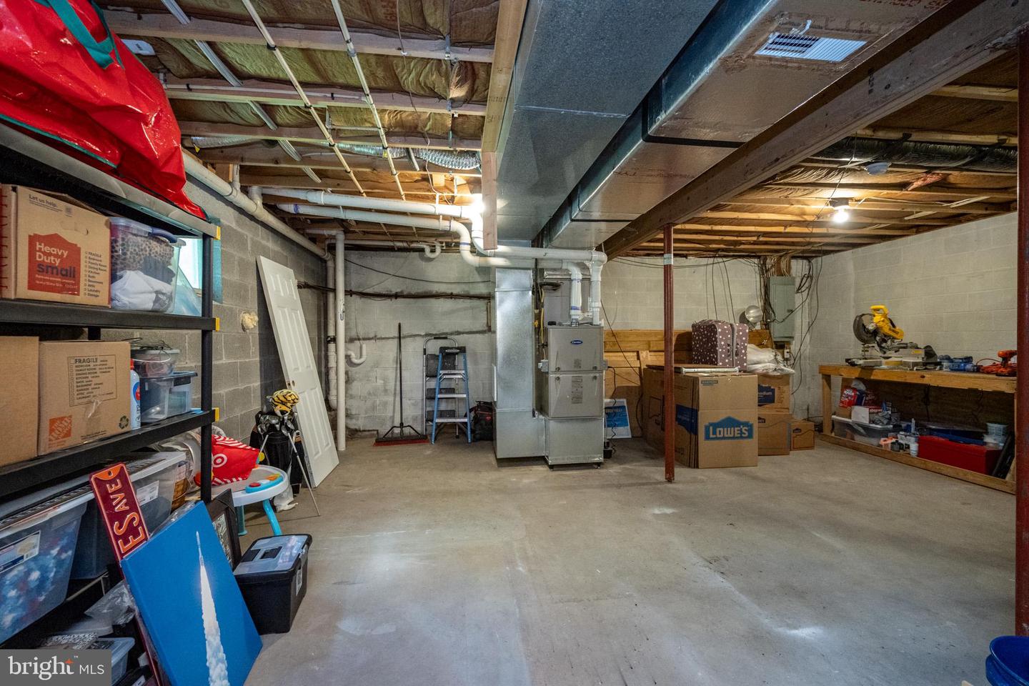 163 Crestview Dr