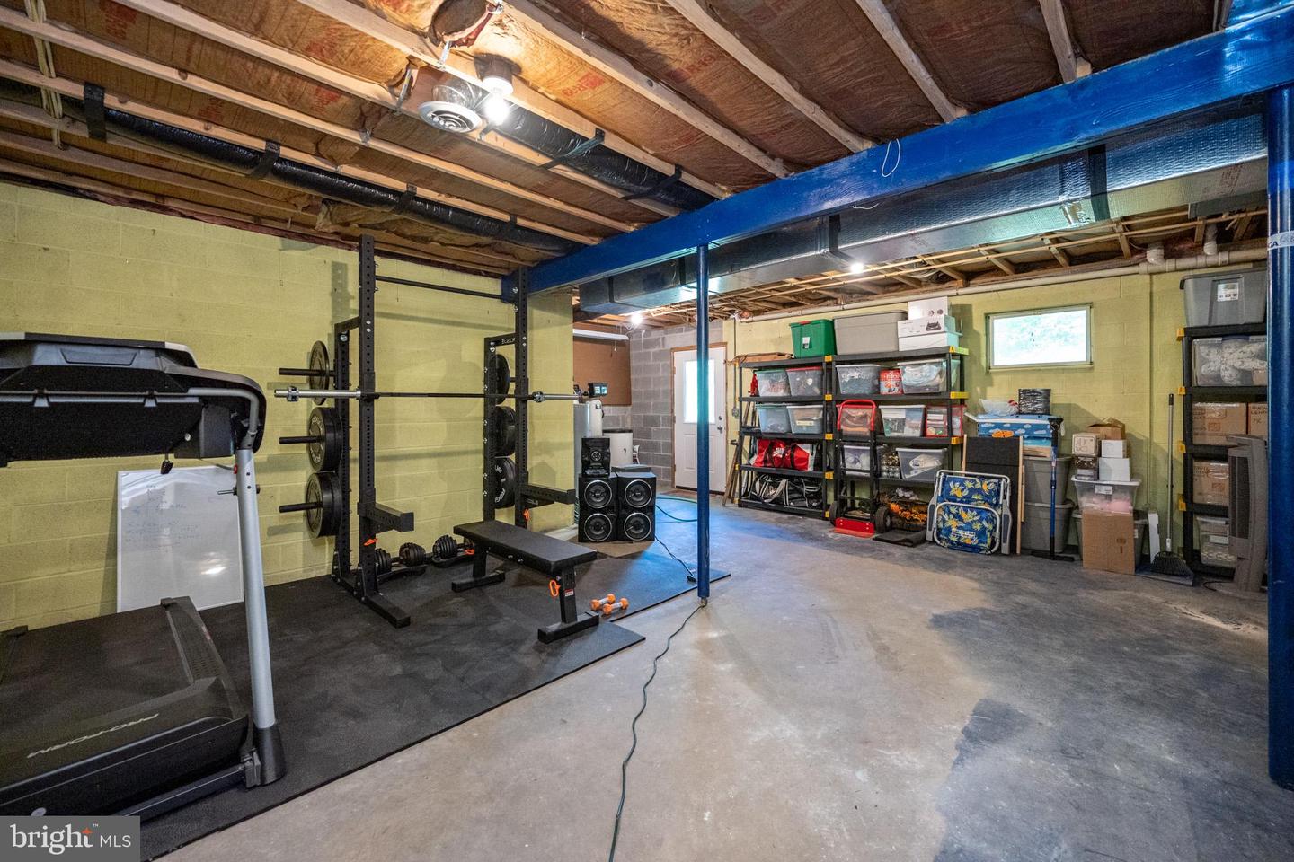 163 Crestview Dr