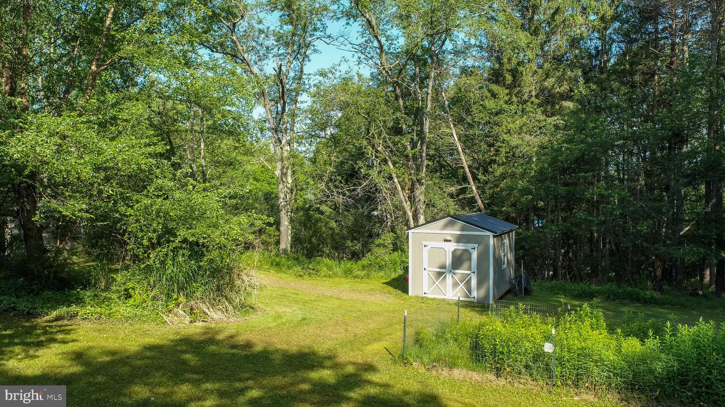 163 Crestview Dr