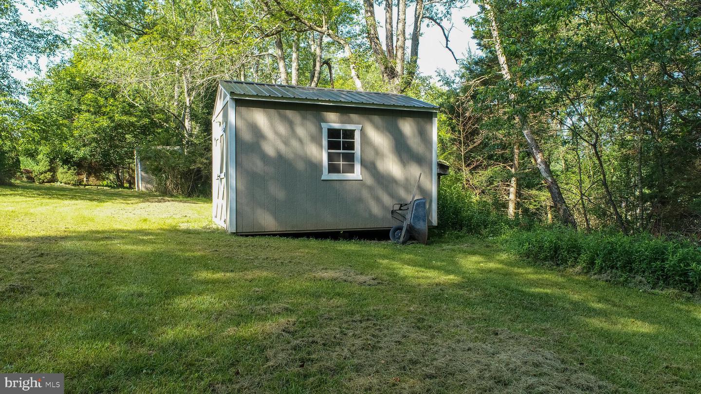 163 Crestview Dr