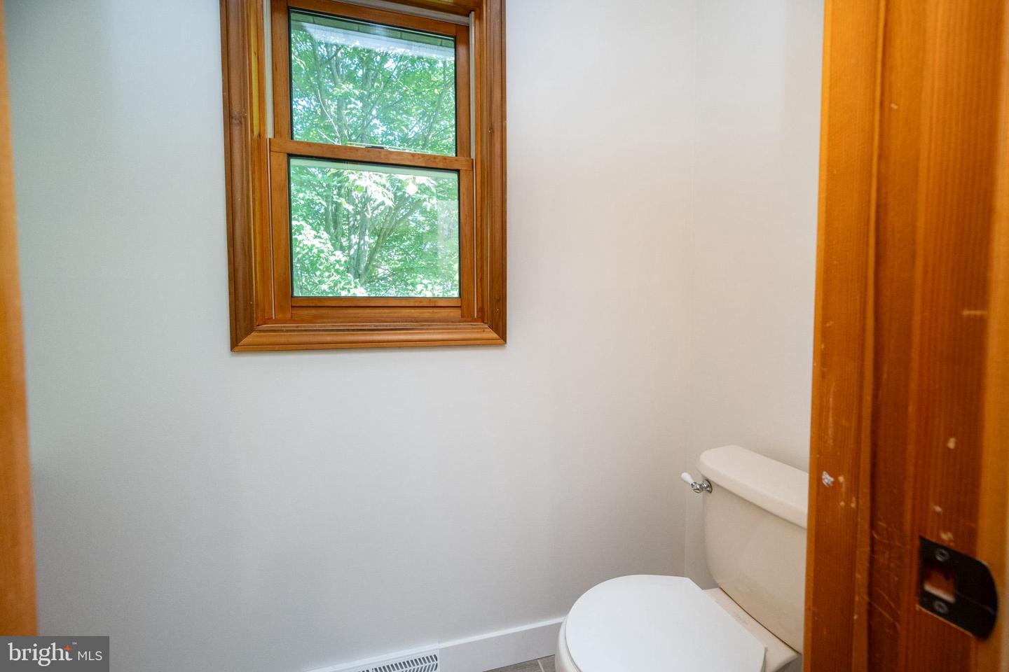 163 Crestview Dr