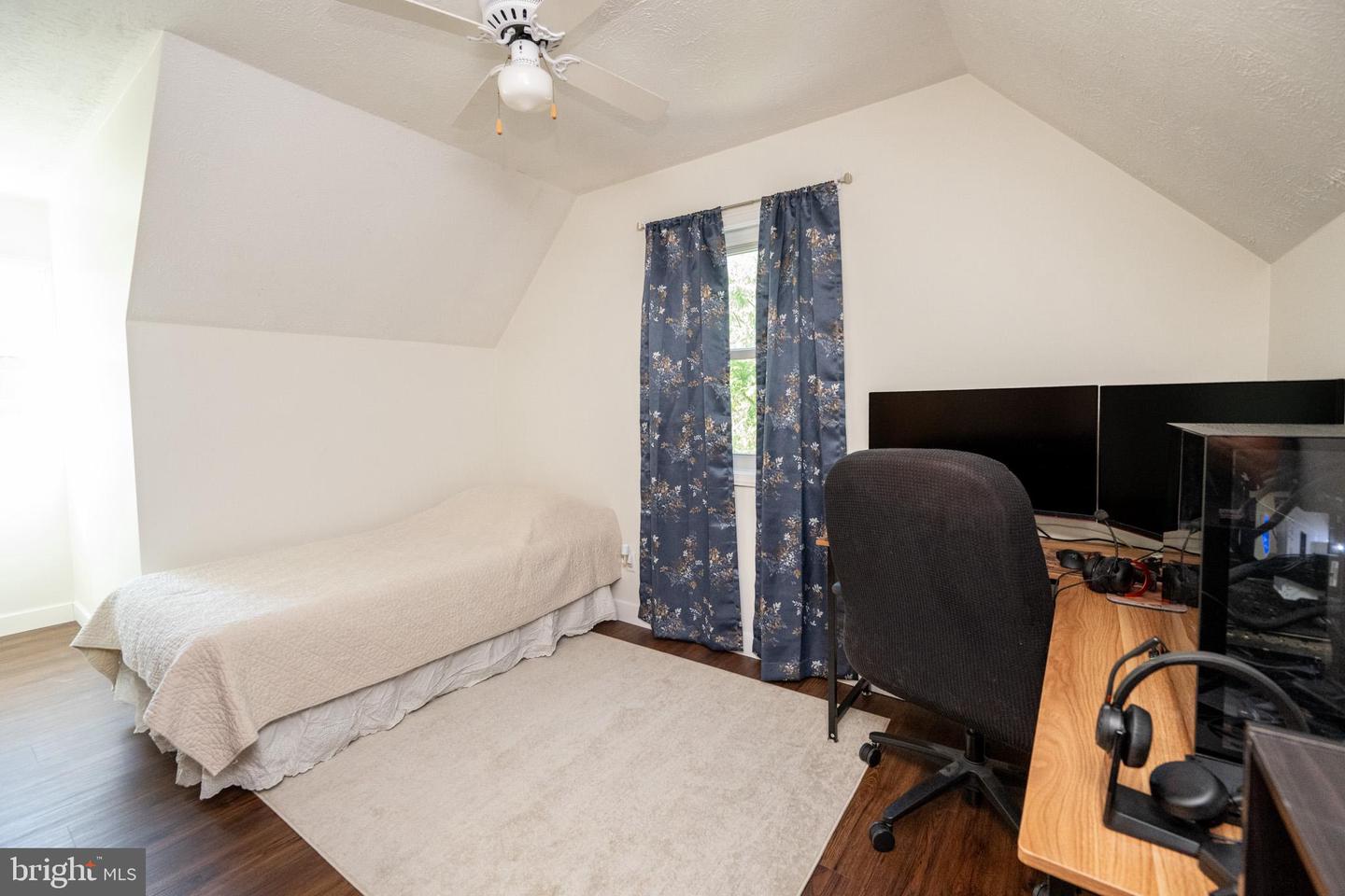 163 Crestview Dr