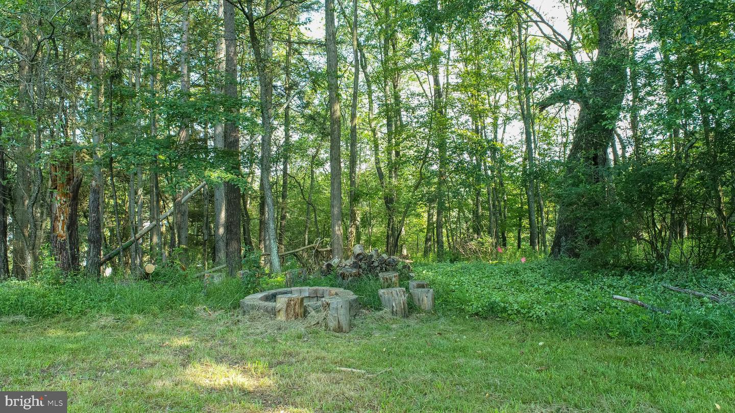 163 Crestview Dr
