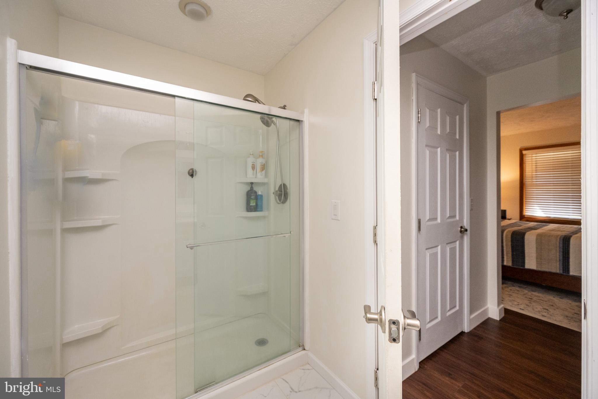163 Crestview Dr