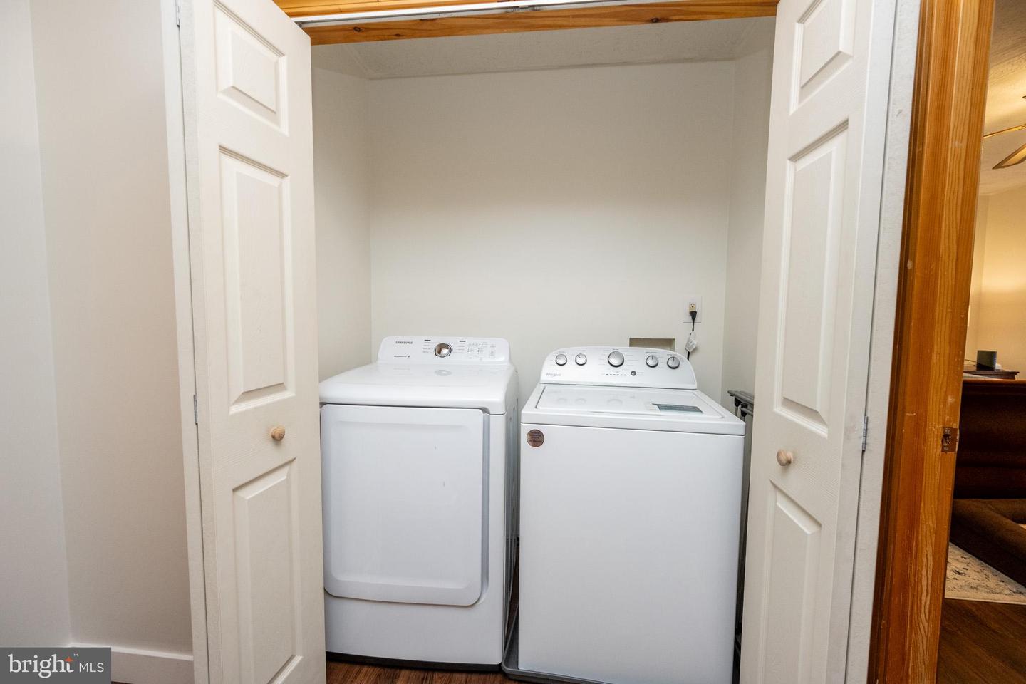 163 Crestview Dr