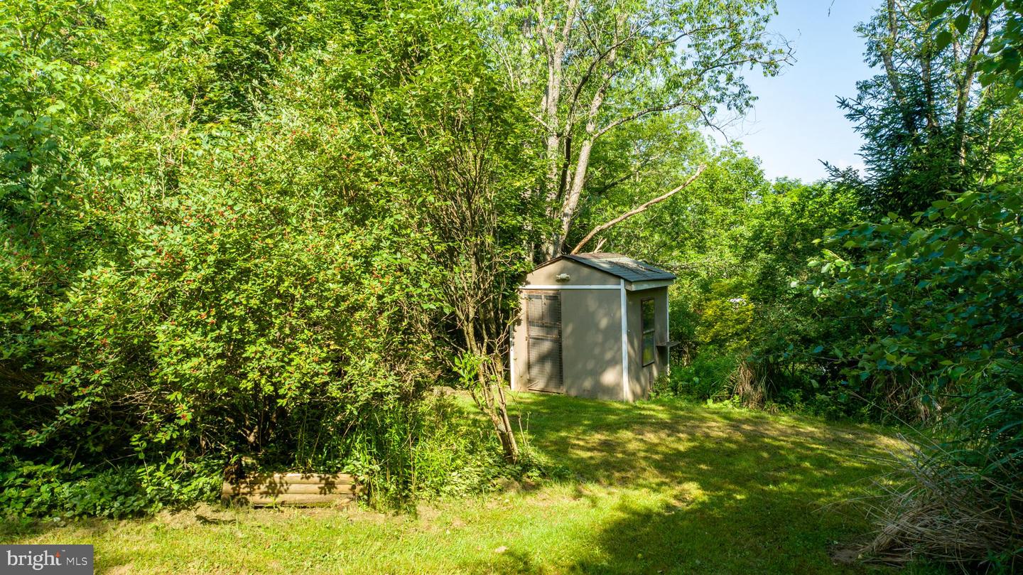 163 Crestview Dr