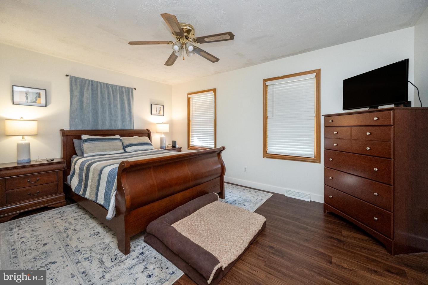 163 Crestview Dr