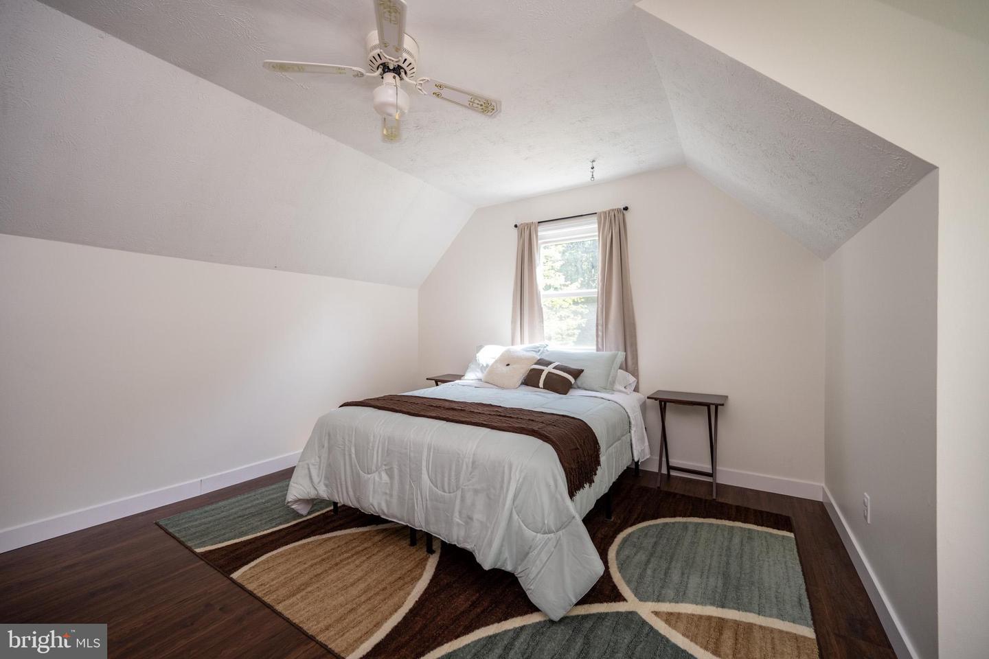 163 Crestview Dr