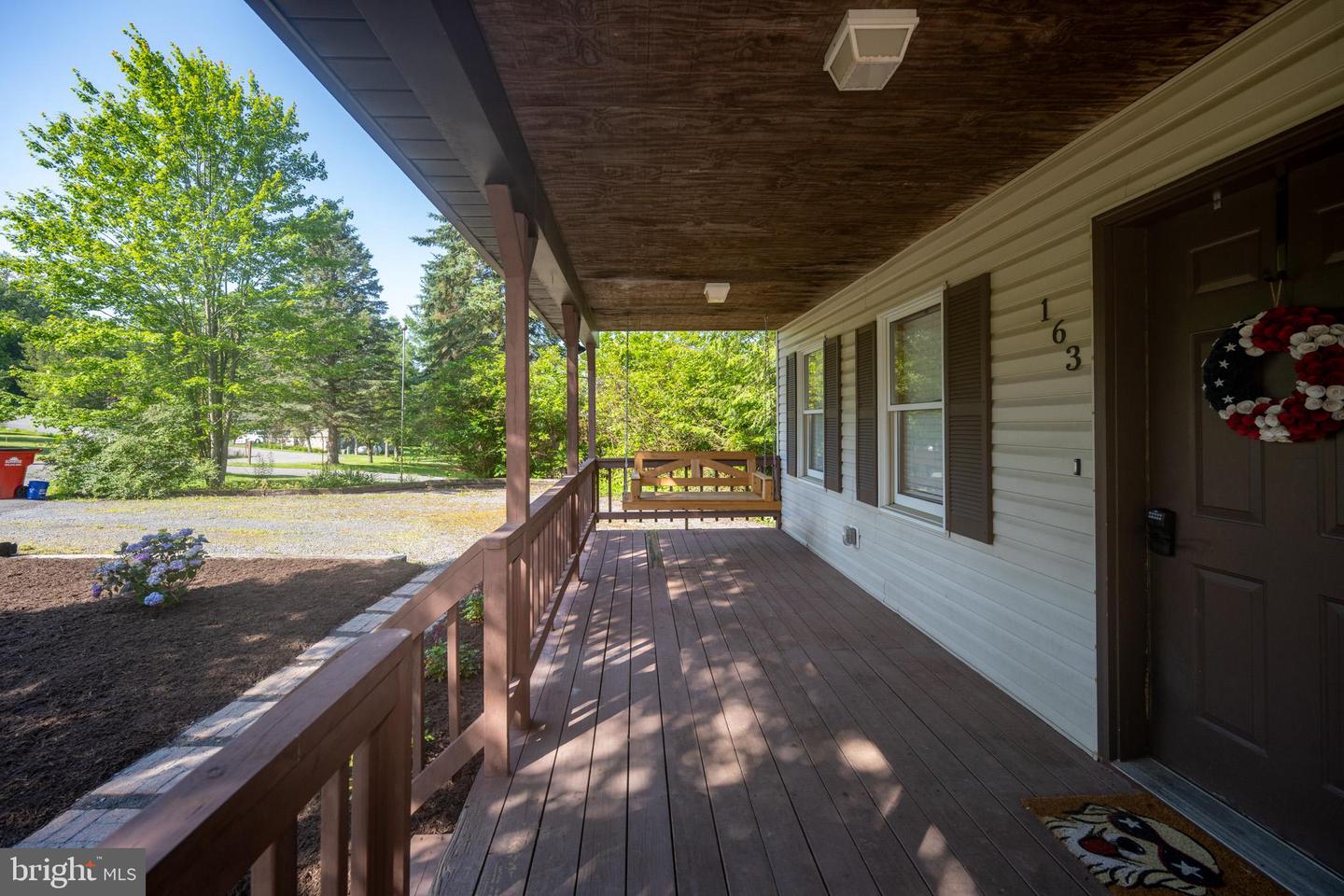 163 Crestview Dr