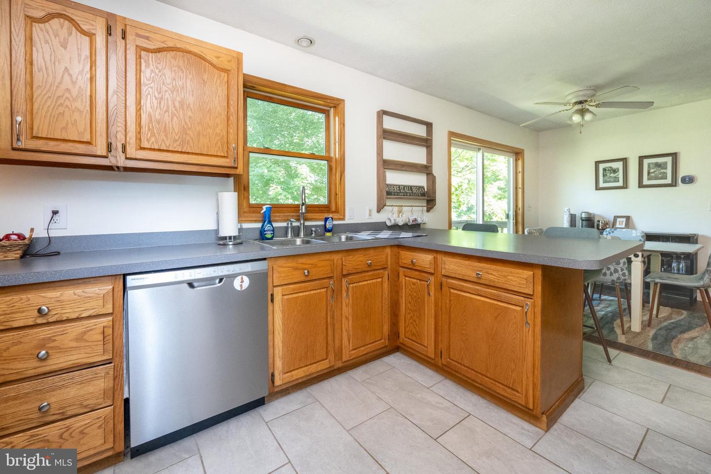 163 Crestview Dr