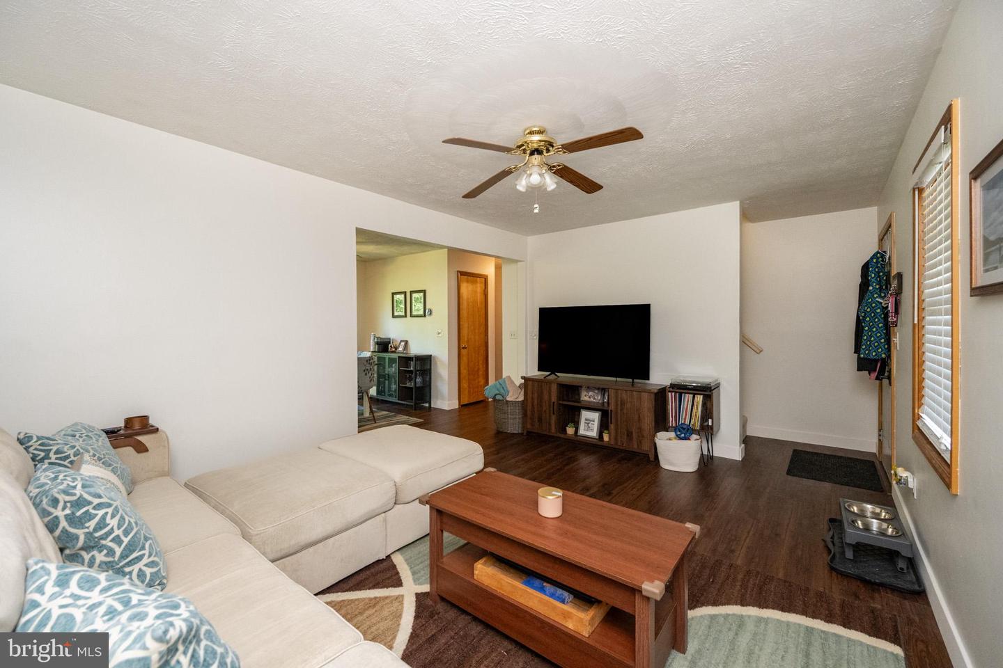 163 Crestview Dr