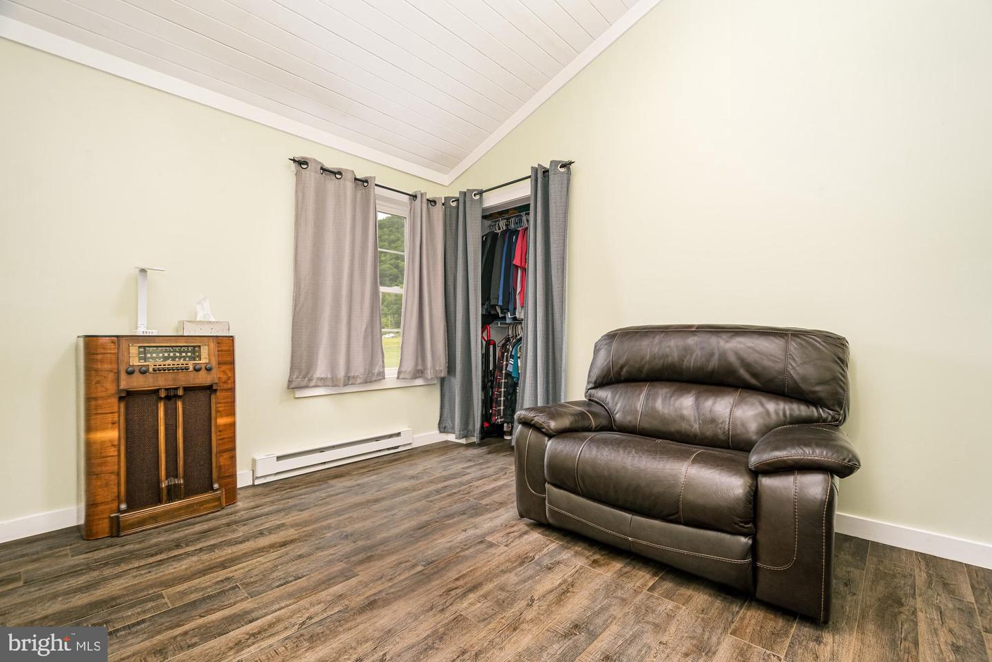 108 W Center St