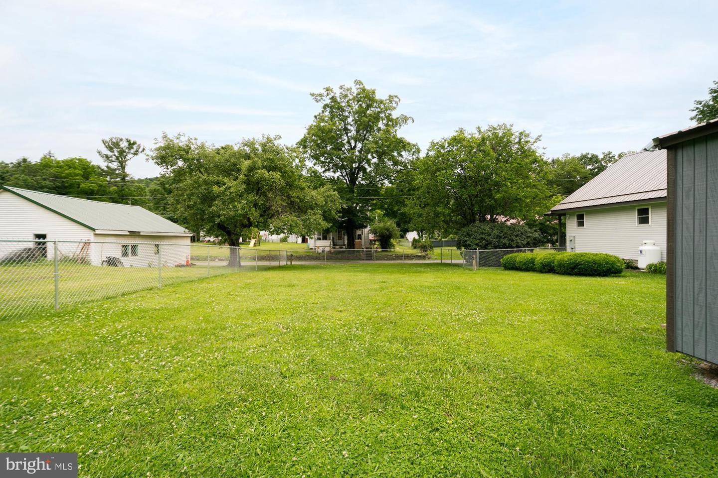 108 W Center St