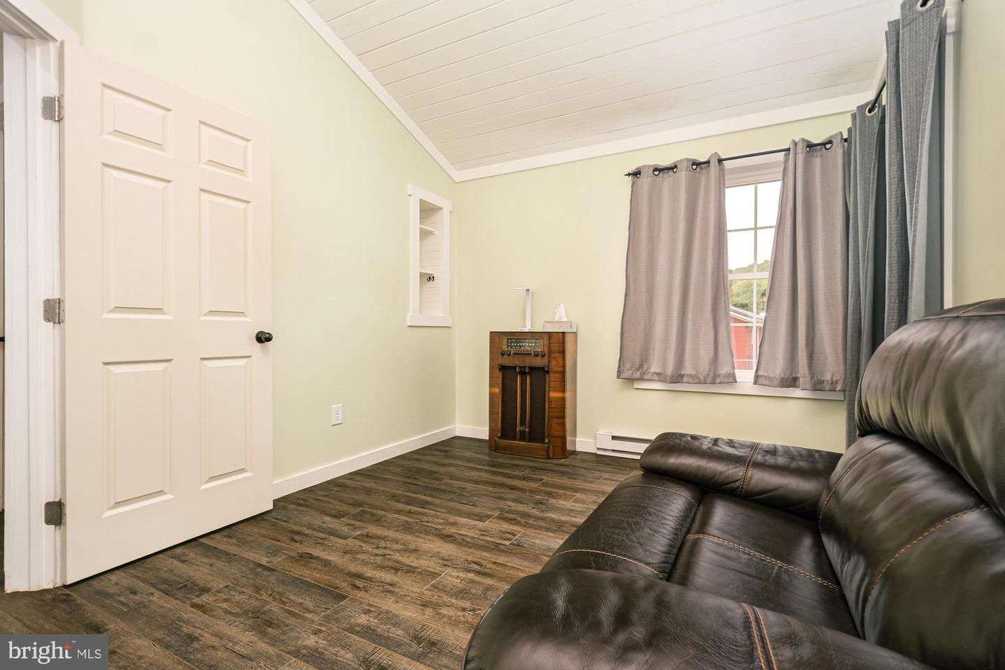 108 W Center St