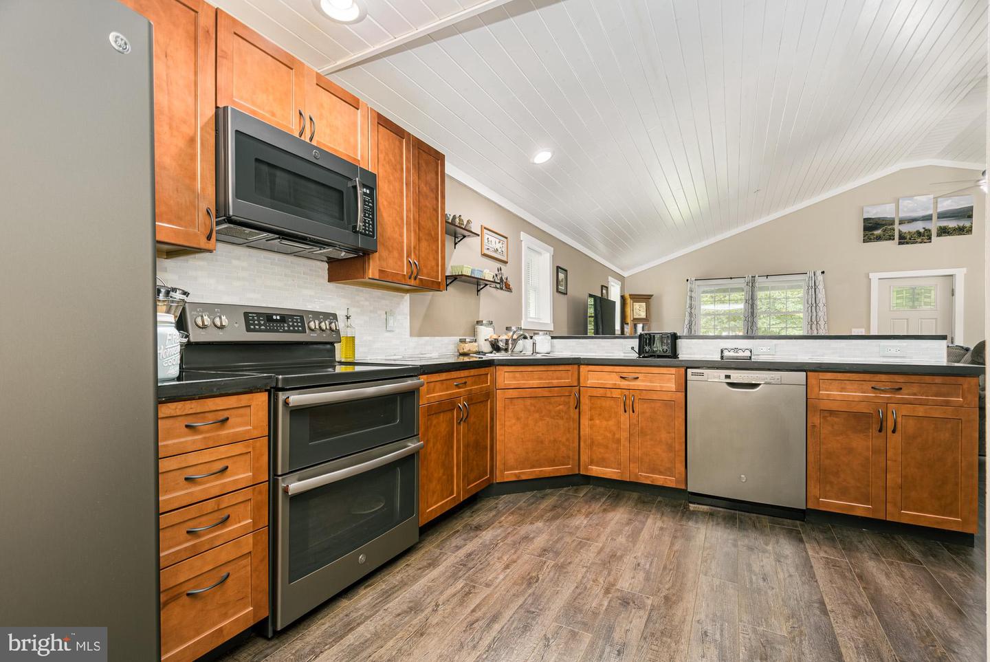 108 W Center St