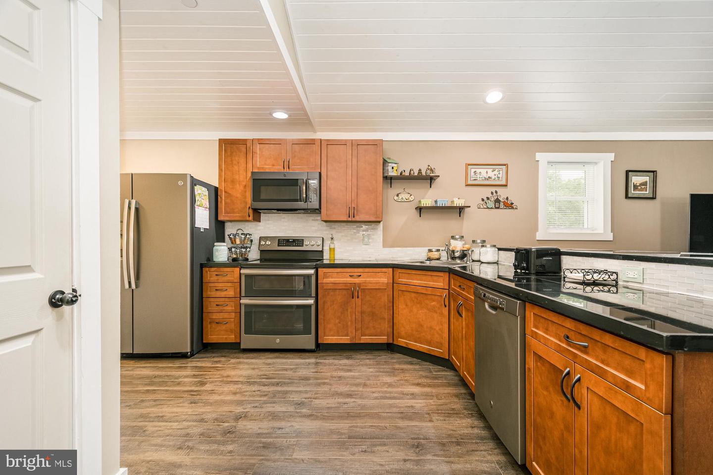 108 W Center St